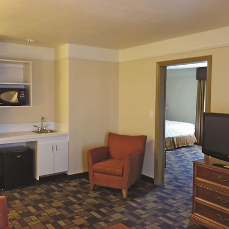 La Quinta By Wyndham Seguin Hotel Kültér fotó